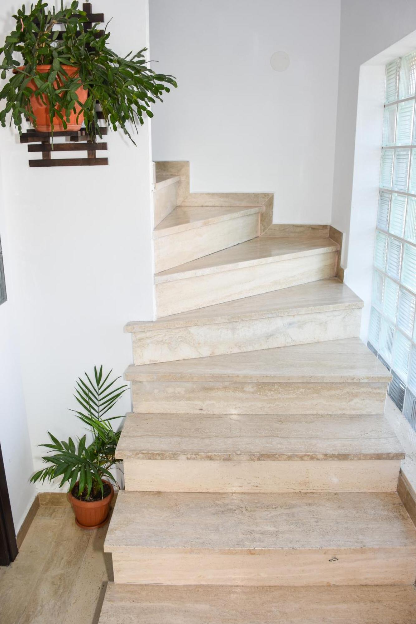 Casa Diana-Maria Apartment Curtea de Argeş Екстериор снимка