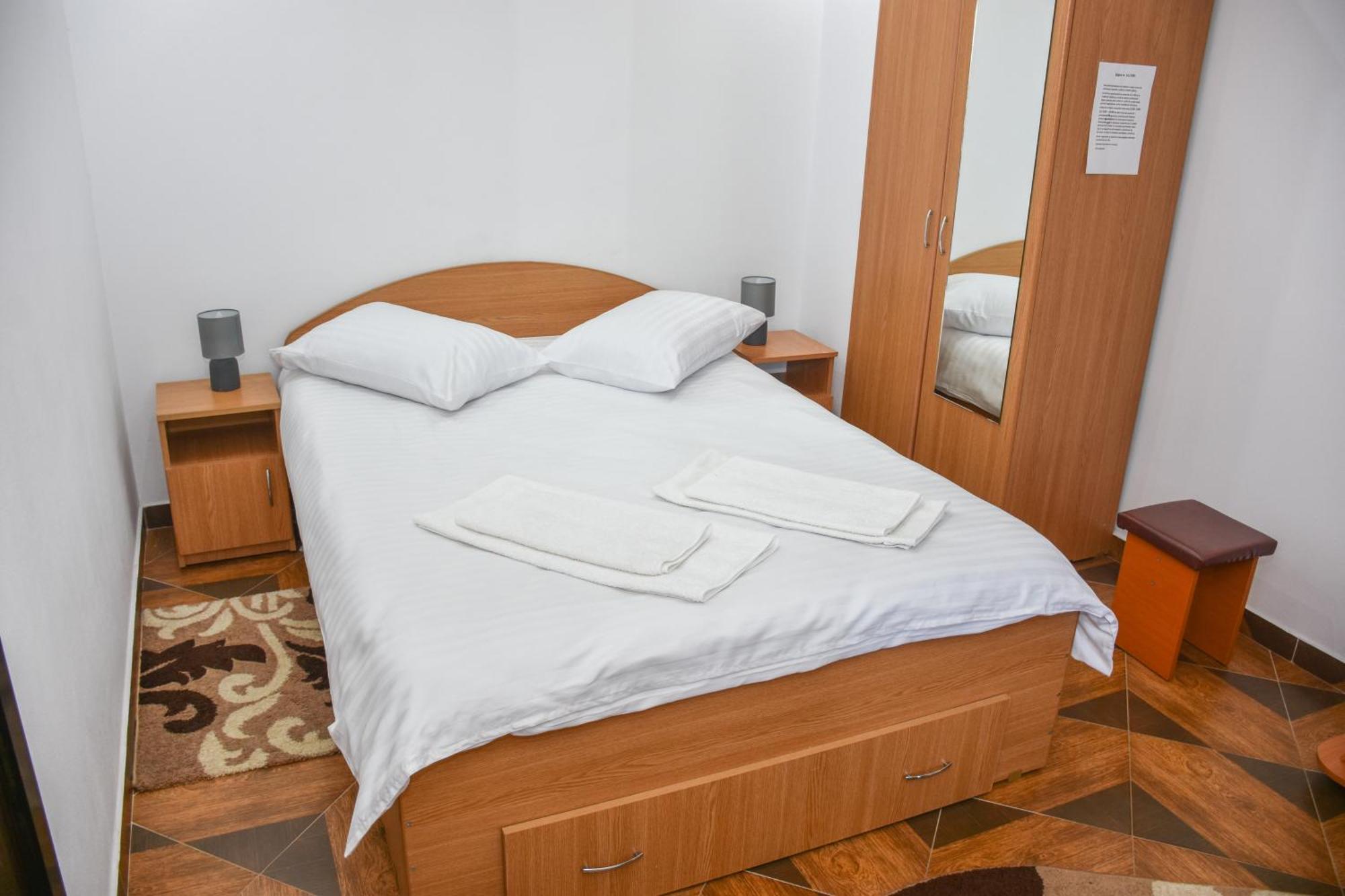 Casa Diana-Maria Apartment Curtea de Argeş Екстериор снимка